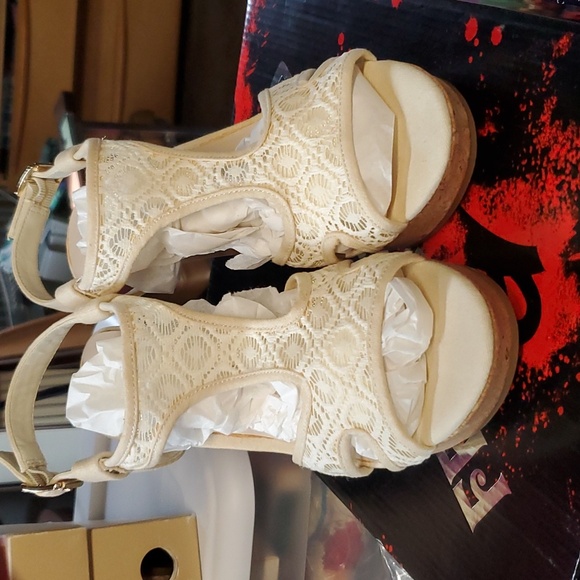 Fergalicious By Fergie Sandals wedges 8.5 - Picture 1 of 14